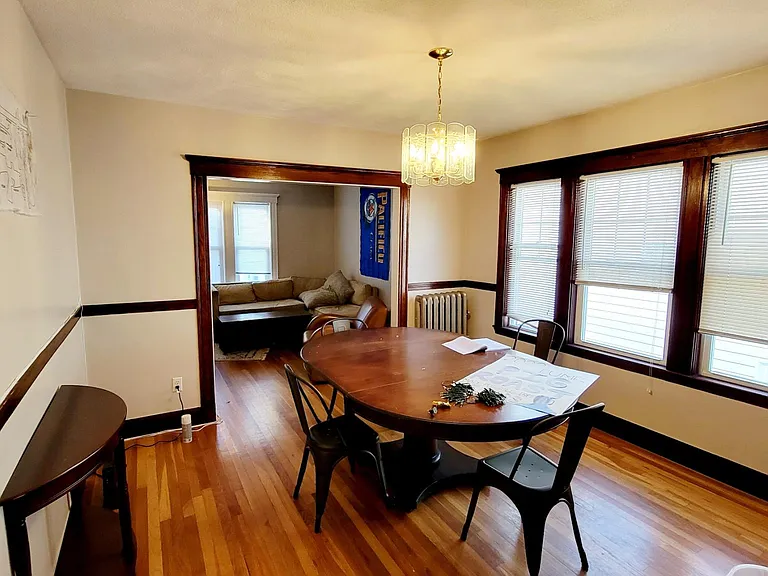 158 W Adams St #2 — Photo 5