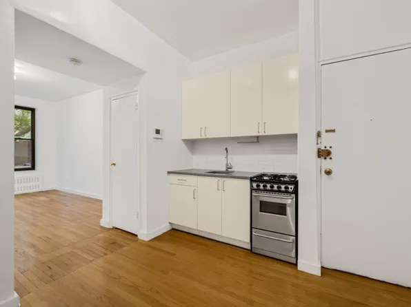 308 West 82nd Street image 2 of 4