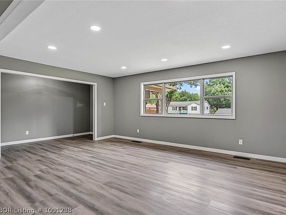 5th image of 2816 S 33rd St