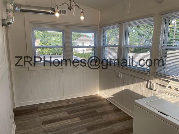 3rd image of 511 E Lawrence St #511