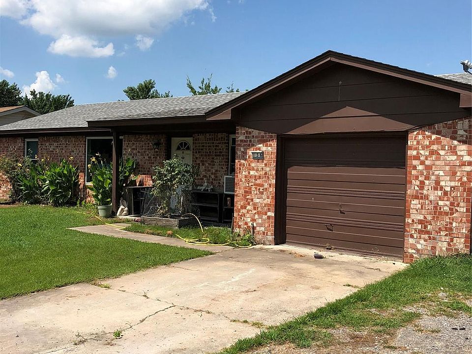 2nd image of 136 Quail Dr