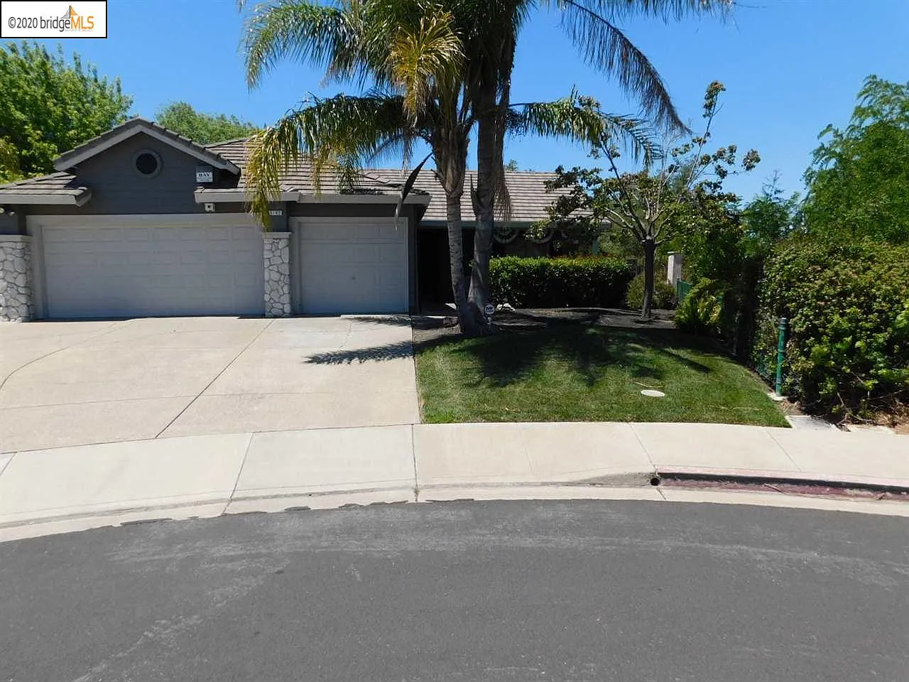 5102 Equestrian Ct photo 1