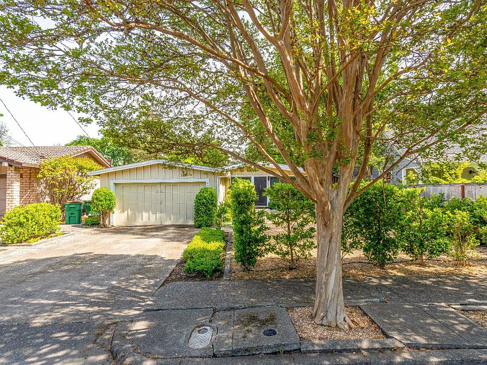 1st image of 852 Austin Avenue