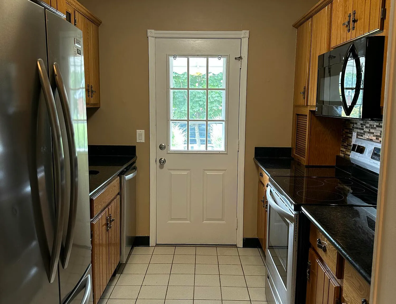 2 bed, 1008 sqft, $2,300 — Photo 3
