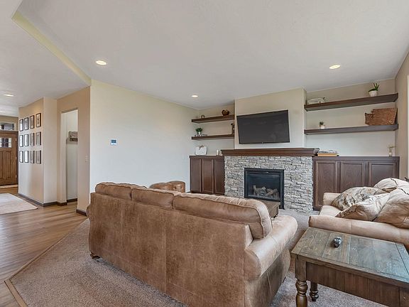5th image of 18110 E Selkirk Estates Ct
