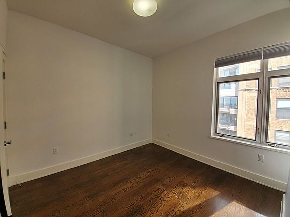 4th image of 68 Livingston St APT 6A