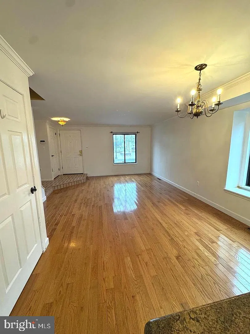2 bed, 3.5 bath, 1636 sqft, $1,675 — Photo 3