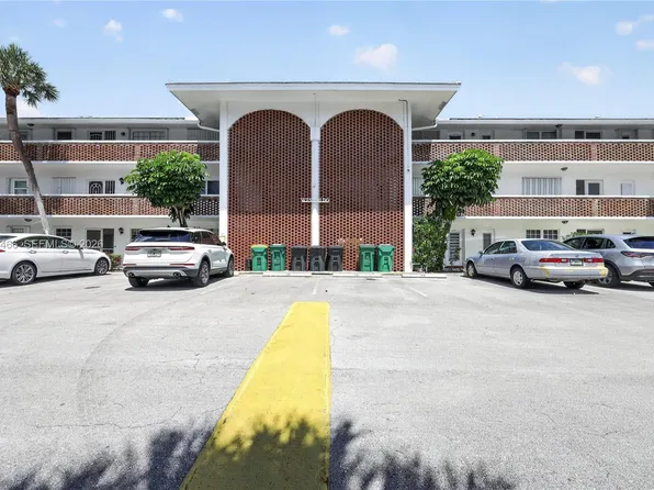 2050 NE 39th St APT W112, Pompano Beach, FL 33064