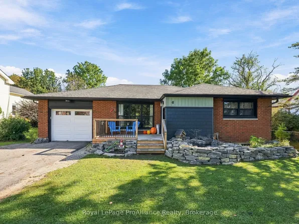 41 Centre St, Brighton, ON K0K 1H0