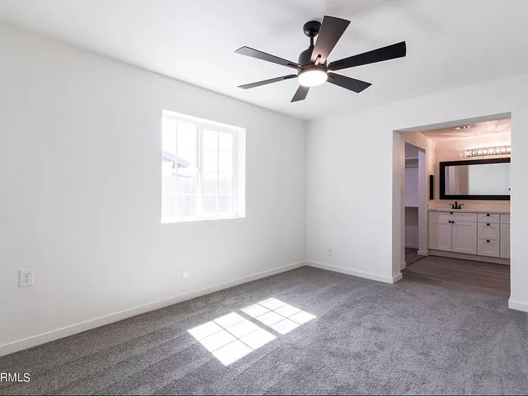 719 E Fillmore St — Photo 9