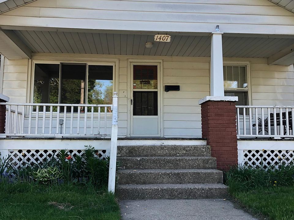 1st image of 1407 Powers Ave NW