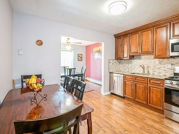 4th image of 138 Country Club Ln #138