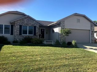 2346 Virginia Dr, Manitowoc, WI 54220