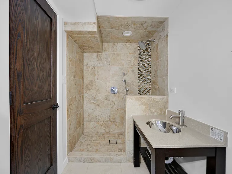 9059 Oneill Dr — Photo 14