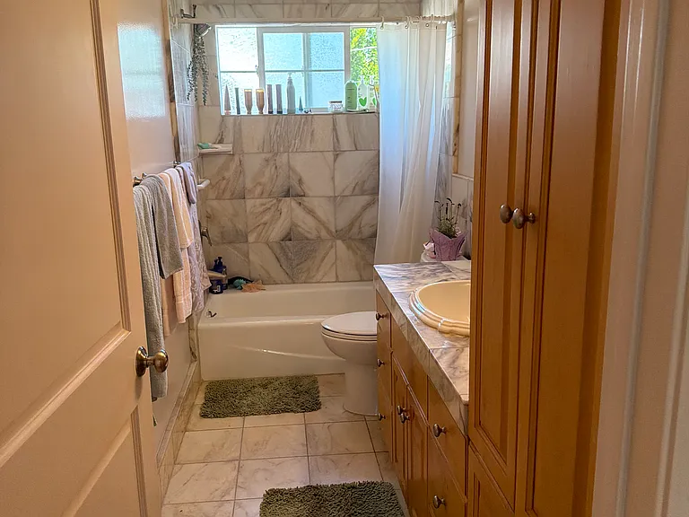 8644 Yorktown Ave #1 — Photo 5