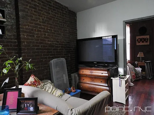 Rented by Point NYC | media 15