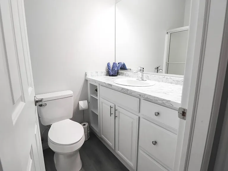 134 Shade Tree Ln #B — Photo 8