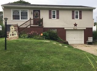 102 Rush Ave, New Eagle, PA 15067