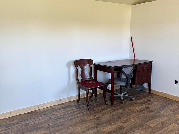 4th image of 146 Oaks Rd