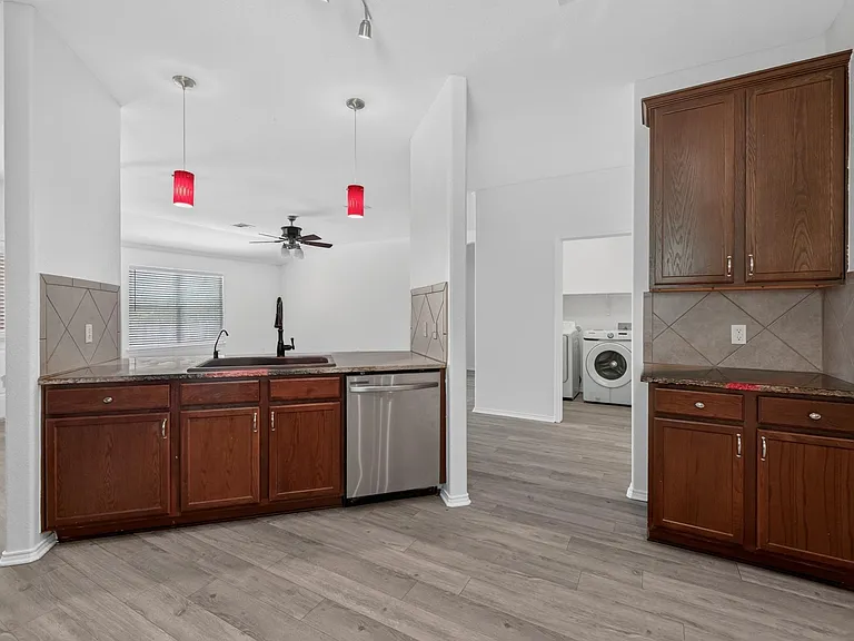 315 Waterlily Way — Photo 18