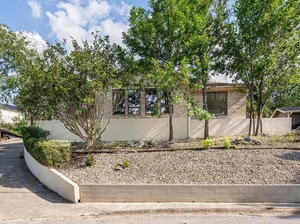 1307 Malibu Dr, Kerrville, TX 78028