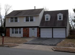 13125 Pennerview Ln, Fairfax, VA 22033