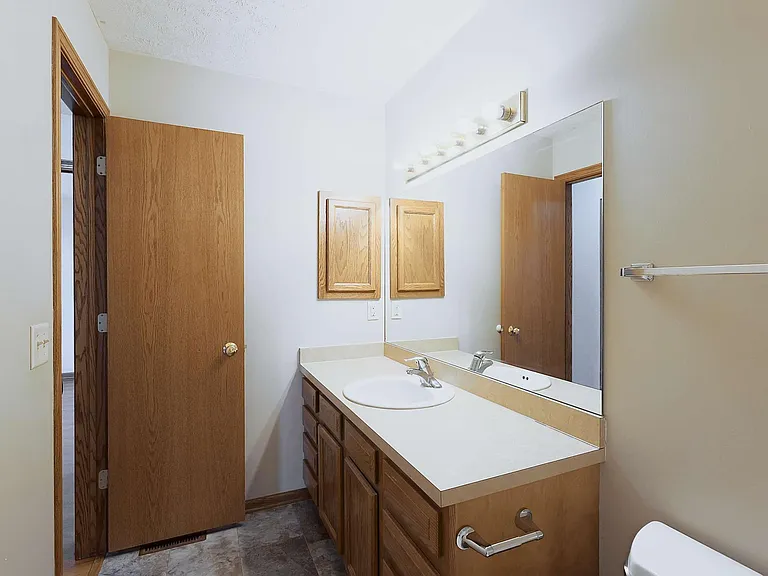 8604 Delphinium Ln — Photo 16
