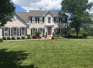 12 Whitehouse Way, Ringoes, NJ 08551
