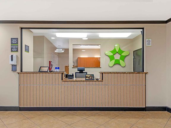 Lobby and Guest Check-in