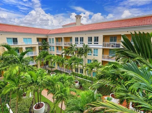 7355 SW 89th St APT 703N, Miami, FL 33156