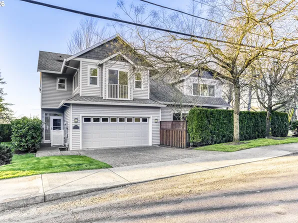 3696 Carman Dr, Lake Oswego, OR 97035