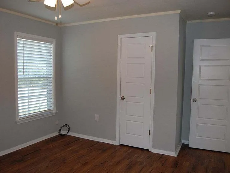 111 Smallridge St — Photo 15