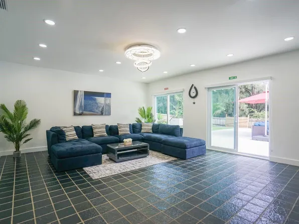 3150 Calle Largo Dr, Hollywood, FL 33021