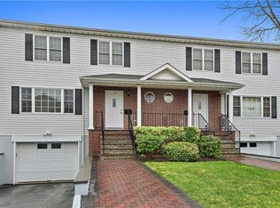 125 Temple St, Harrison, NY 10528