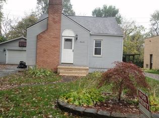 2431 Silver Cir, Waterford, MI 48328