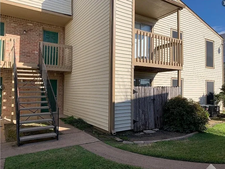 2200 Cypress Landing Dr #C12 — Photo 2
