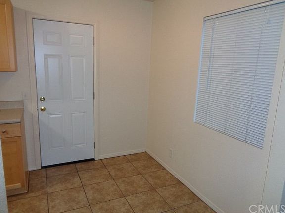 4th image of 35081 Avenue E