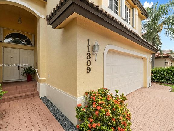 3rd image of 11309 NW 52nd Ln