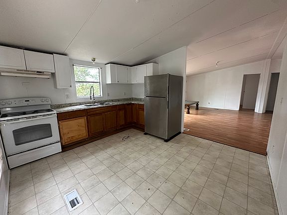 2nd image of 4300 Hazy Hills Dr #B