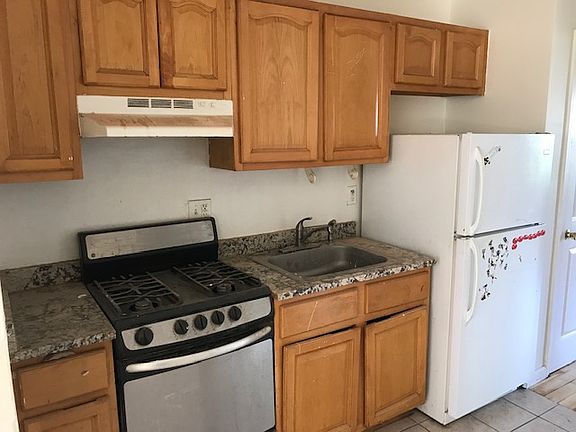 5th image of 2288 Nameoke Ave #2 F