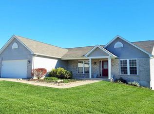 924 Bridgeview Ct, Villa Ridge, MO 63089