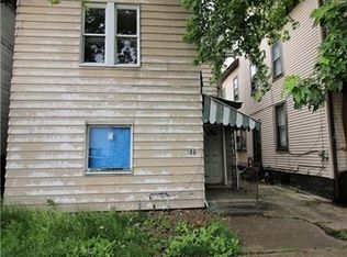 386 3rd St, Pitcairn, PA 15140