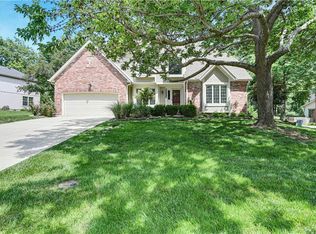 12845 Granada Ln, Leawood, KS 66209