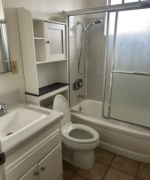 1250 N Mentor Ave #12 — Photo 5