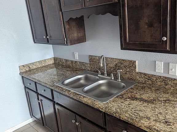 3rd image of 108 N Linares St #D