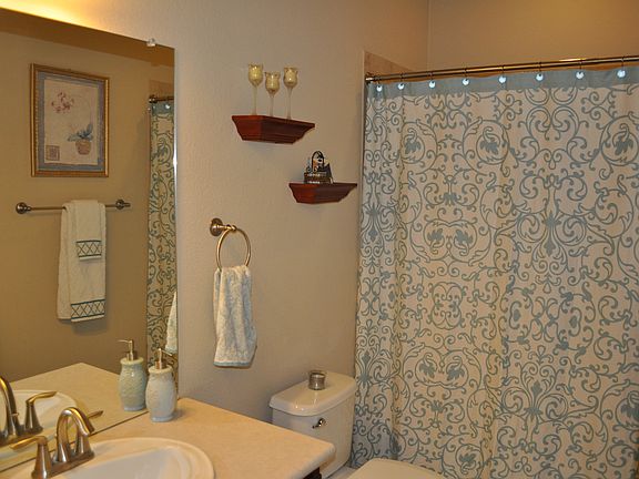 Main Floor Guest Bath