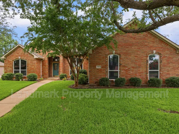 1612 Twin Oaks Dr, Cleburne, TX 76033