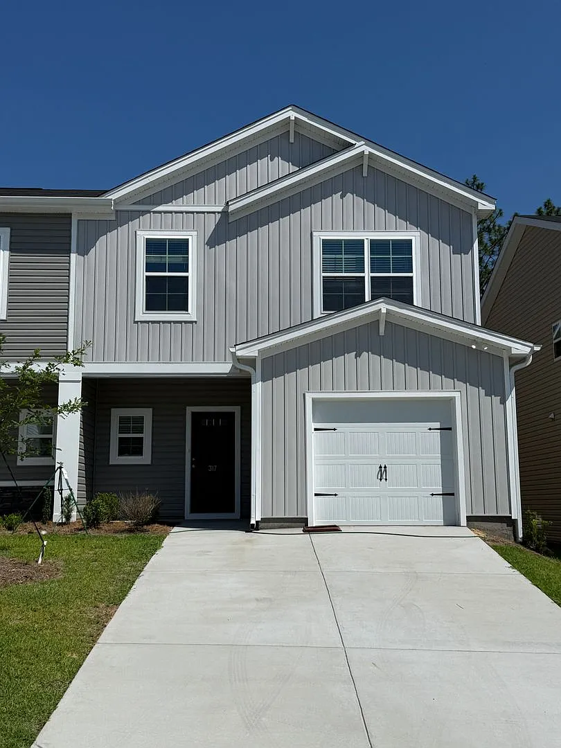 3 bed, 2.5 bath, 1720 sqft, $1,995 — Photo 1