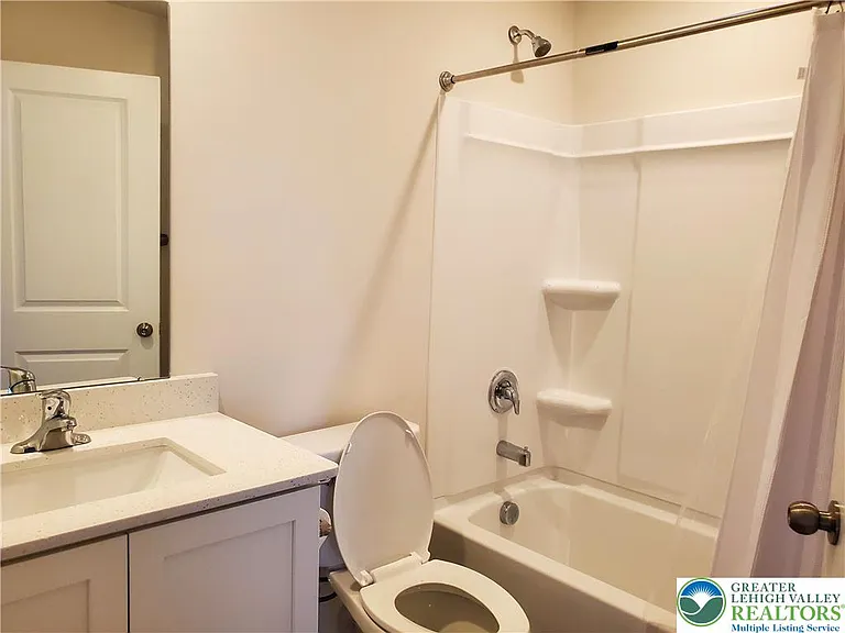 7640 Clayton Ave — Photo 13