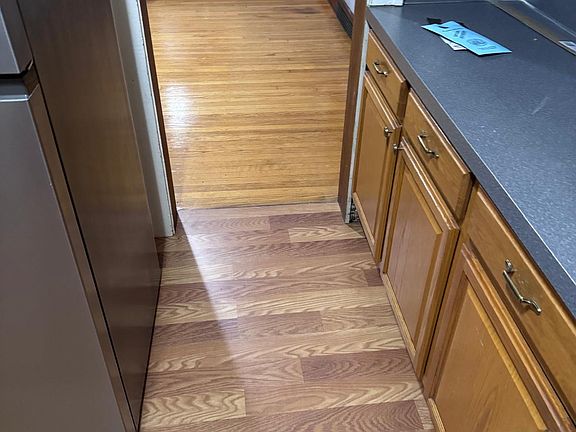 2nd image of 908 S 36th St